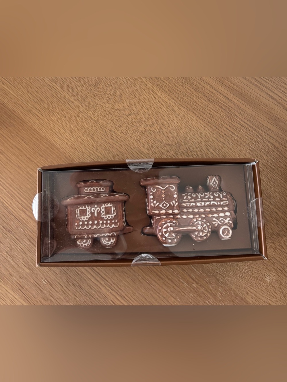 NEW IN BOX POTTERY BARN GINGERBREAD TRAIN SALT & PEPPER SHAKERS